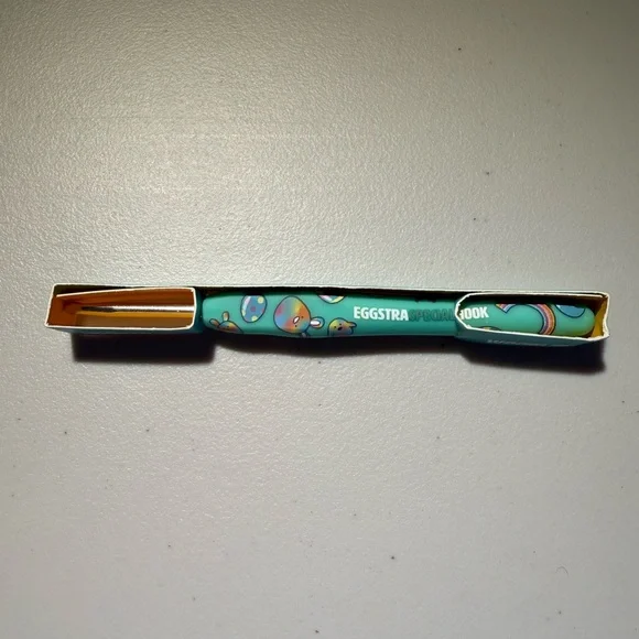 Woobles Easter pastel crochet hook - Eggstra Special Hook - Picture 4 of 4